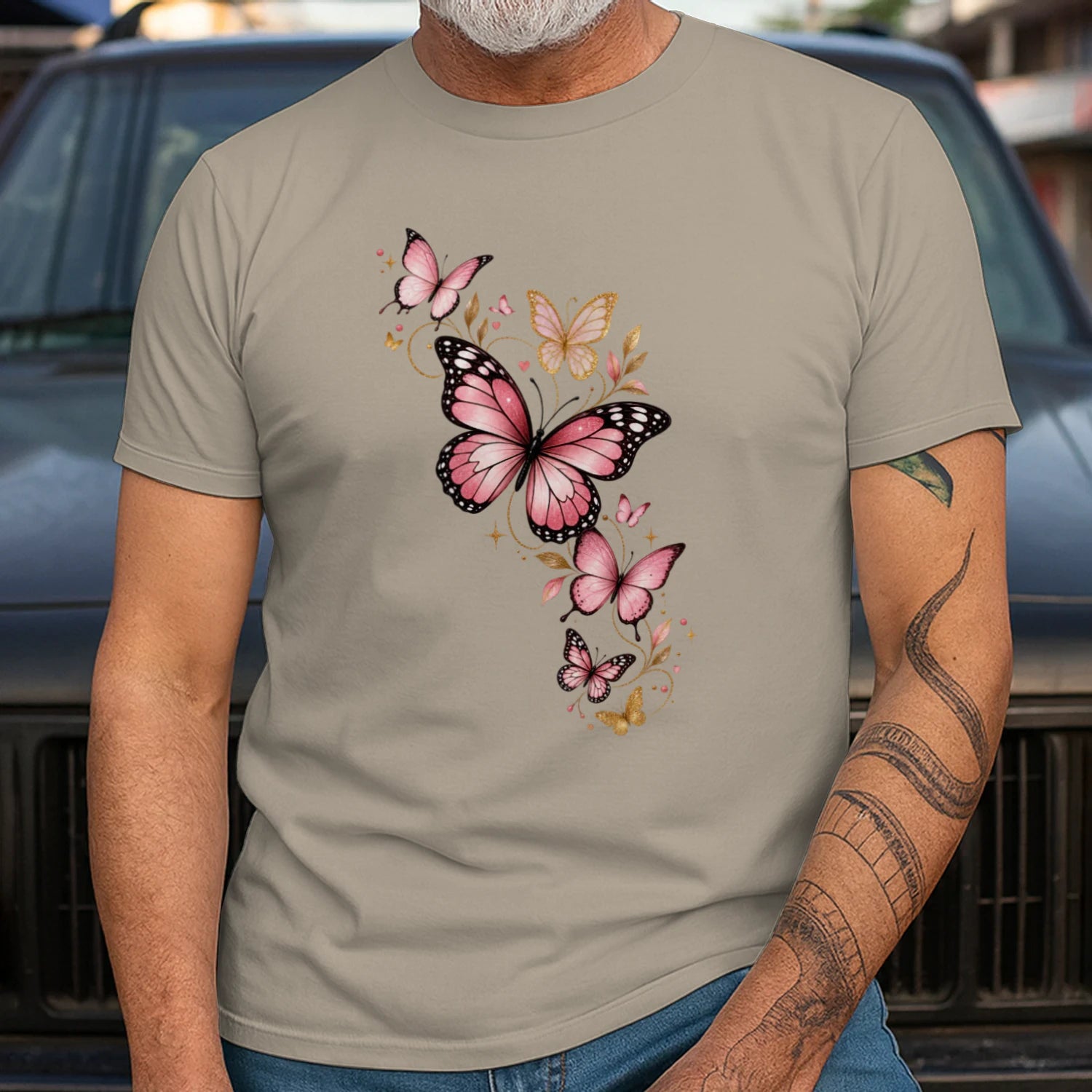 Male model, viewing the front side.